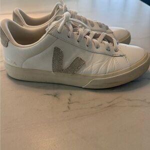 Veja Women's Campo Sneakers White Natural Suede Size 9.5